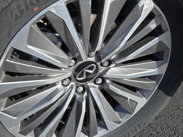 new 2025 INFINITI QX80 car, priced at $102,640