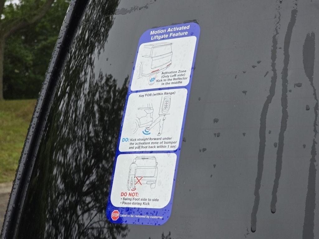 new 2025 INFINITI QX80 car, priced at $89,701