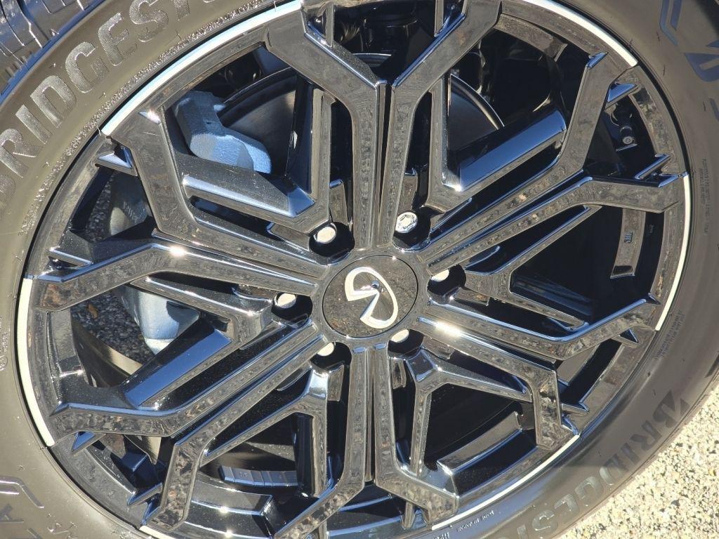 new 2026 INFINITI QX80 car, priced at $93,801