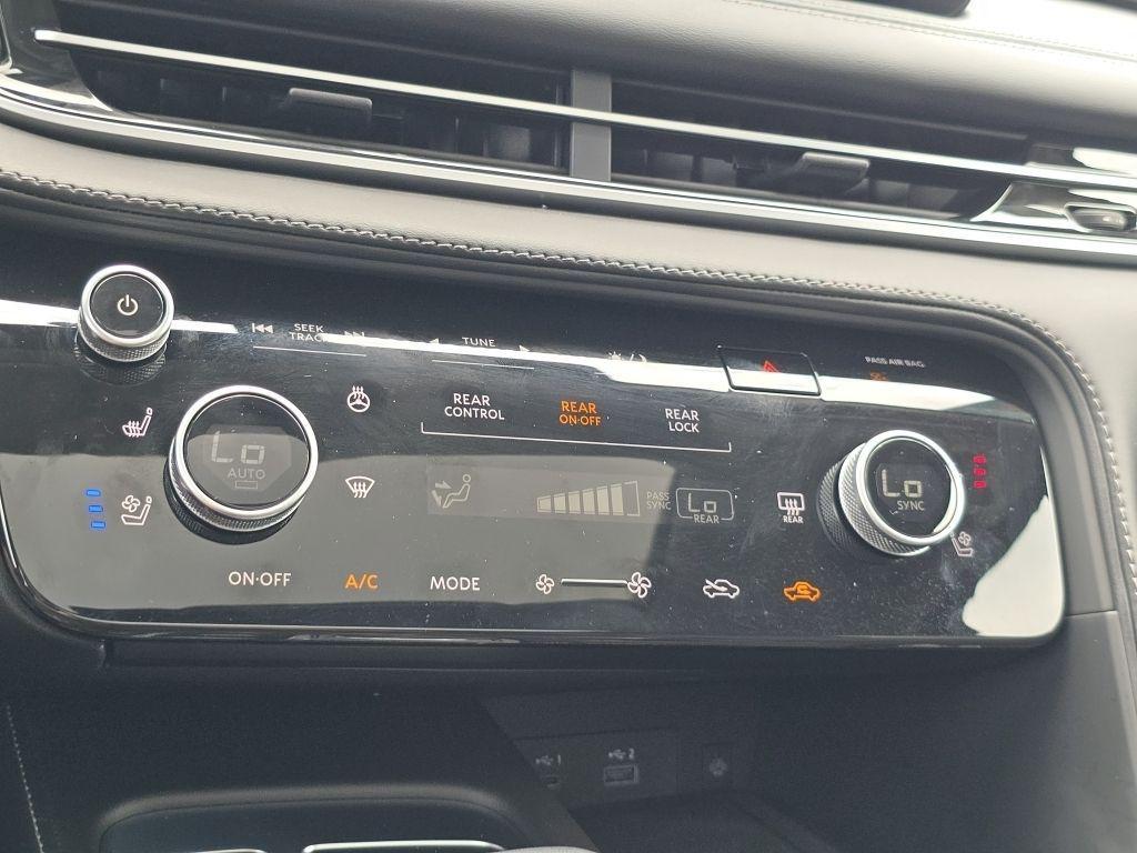 used 2025 INFINITI QX60 car, priced at $45,000