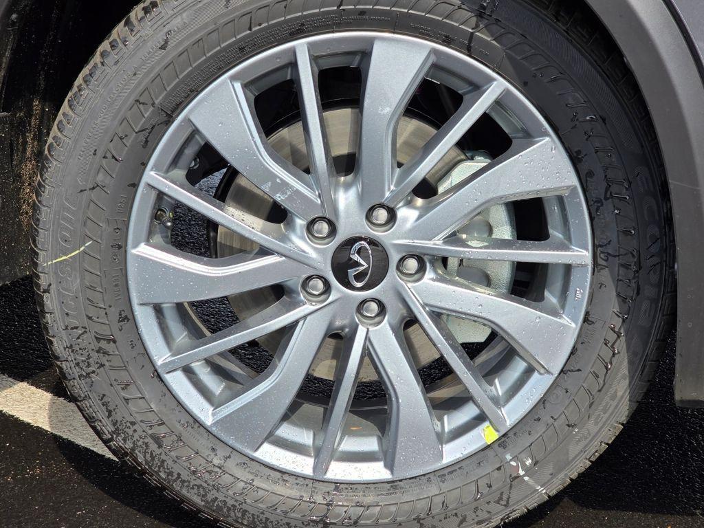 new 2025 INFINITI QX50 car, priced at $46,998