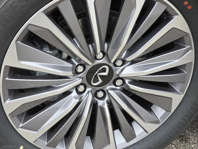 new 2025 INFINITI QX80 car, priced at $96,240