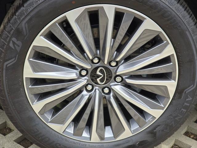 new 2025 INFINITI QX80 car, priced at $105,840