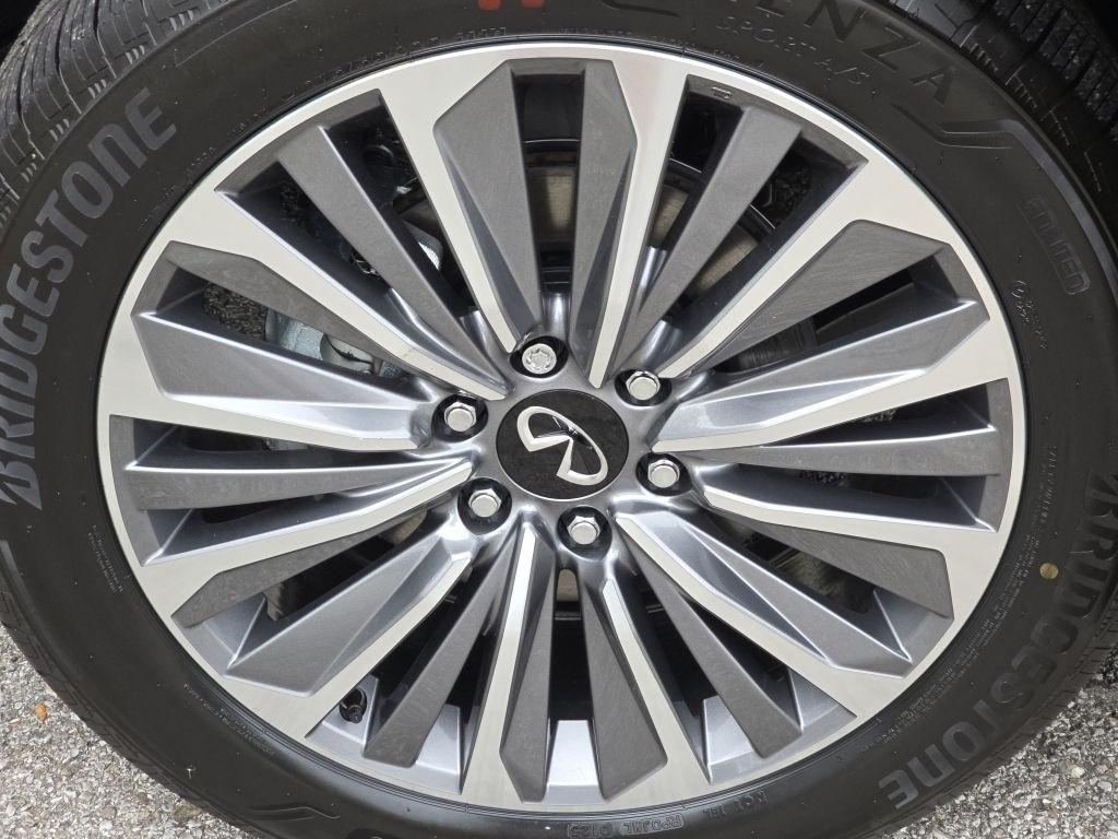new 2025 INFINITI QX80 car, priced at $102,640