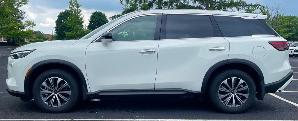used 2025 INFINITI QX60 car, priced at $43,548