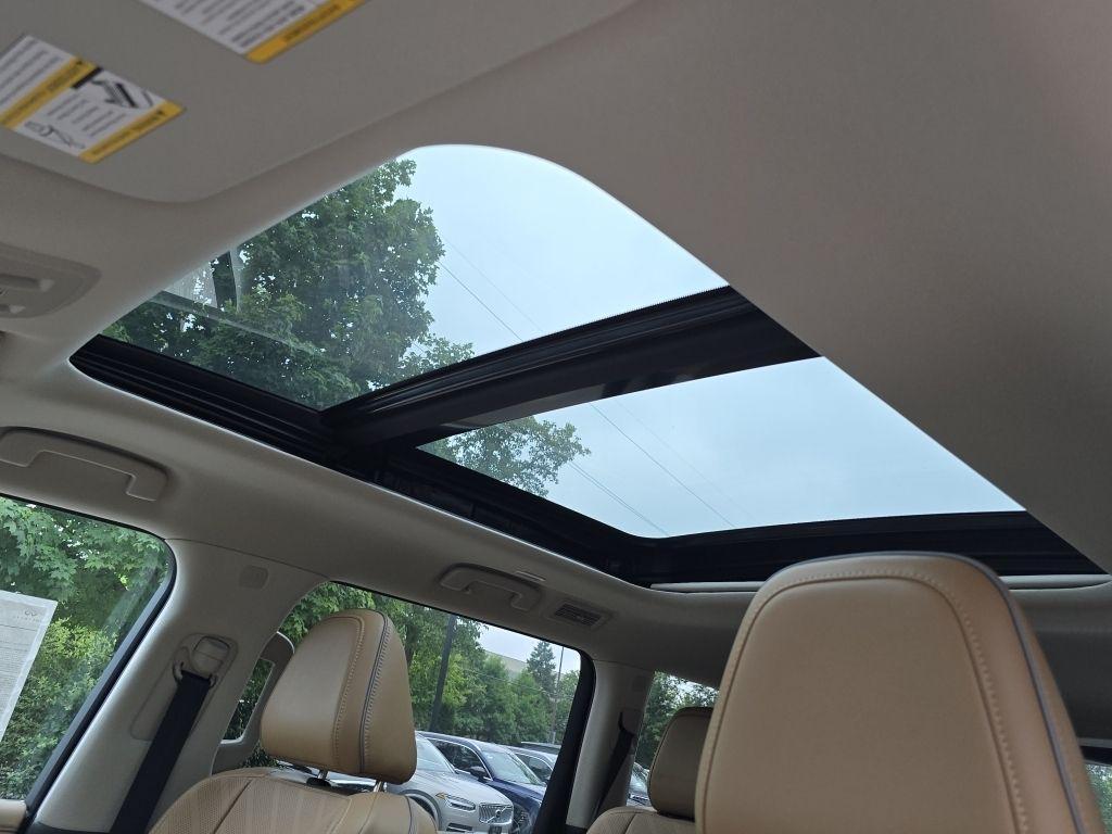 new 2025 INFINITI QX80 car, priced at $83,444