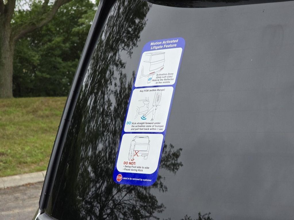 new 2025 INFINITI QX80 car, priced at $83,444