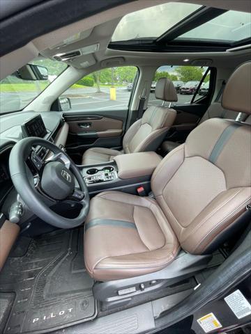 used 2025 Honda Pilot car, priced at $49,999