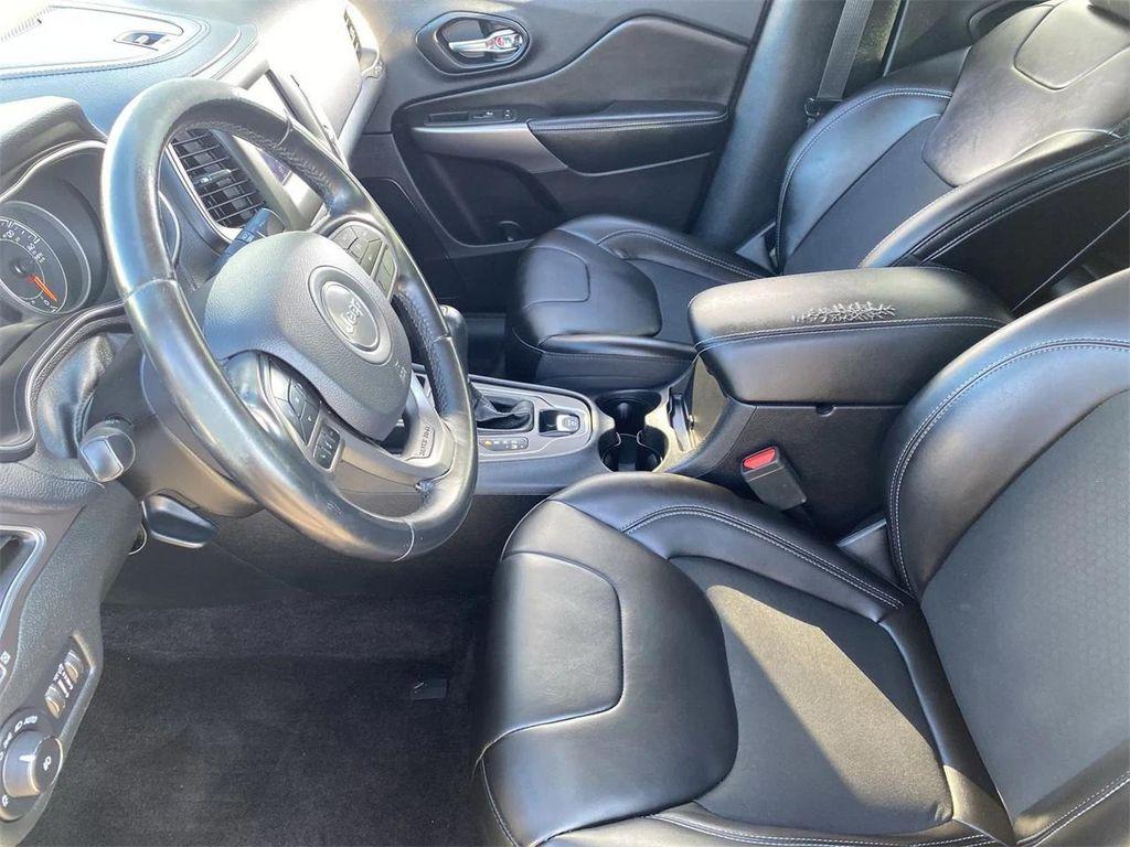 used 2019 Jeep Cherokee car, priced at $12,899