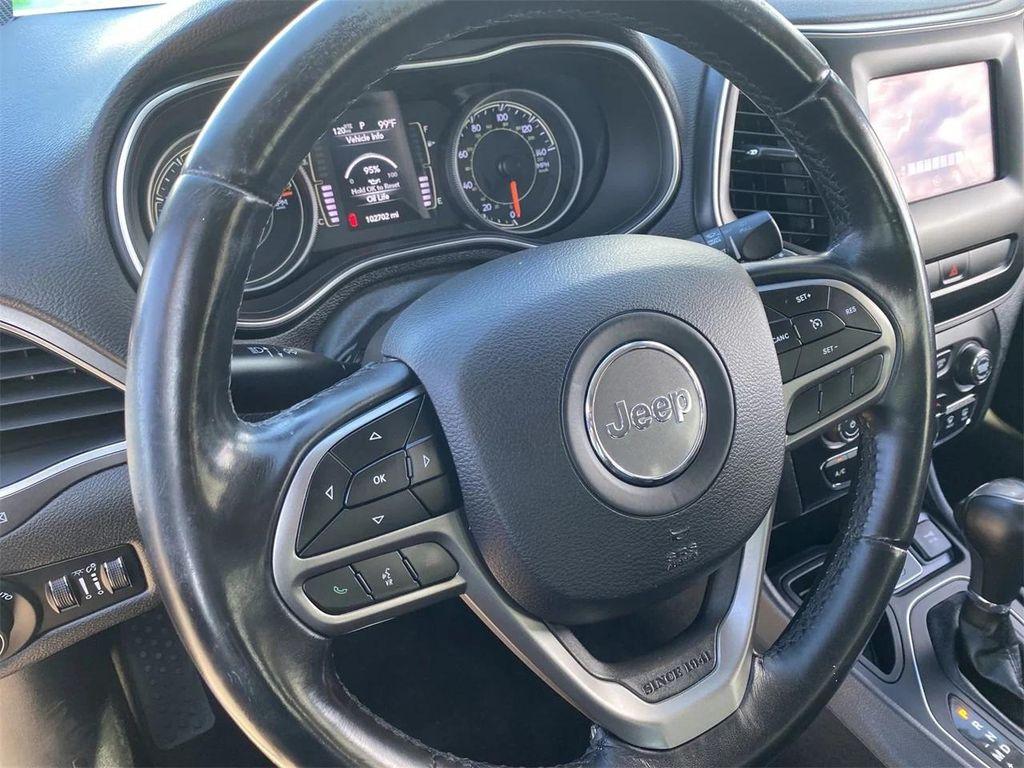 used 2019 Jeep Cherokee car, priced at $12,899