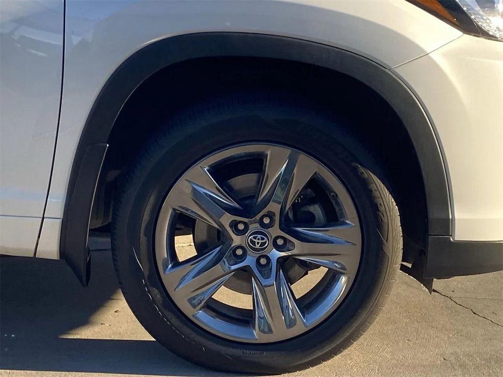 used 2017 Toyota Highlander car, priced at $25,998