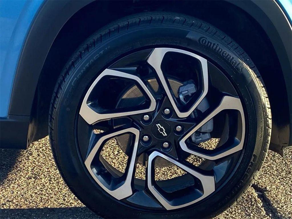 used 2025 Chevrolet Trax car, priced at $25,655
