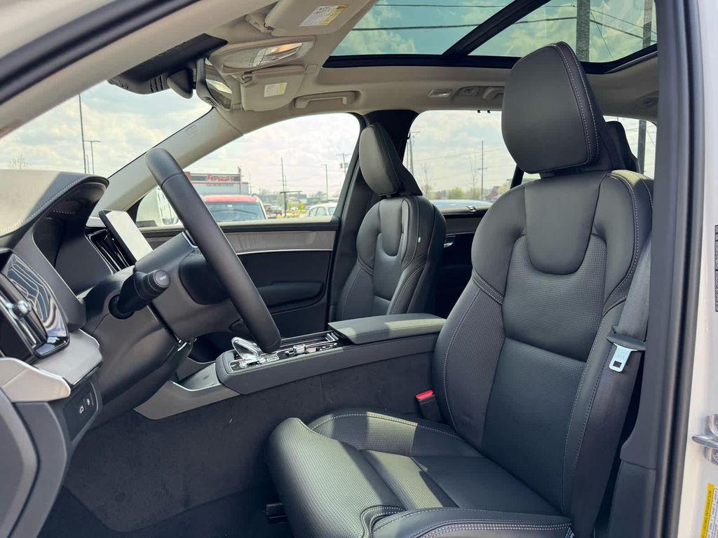 new 2025 Volvo XC90 Plug-In Hybrid car, priced at $81,095