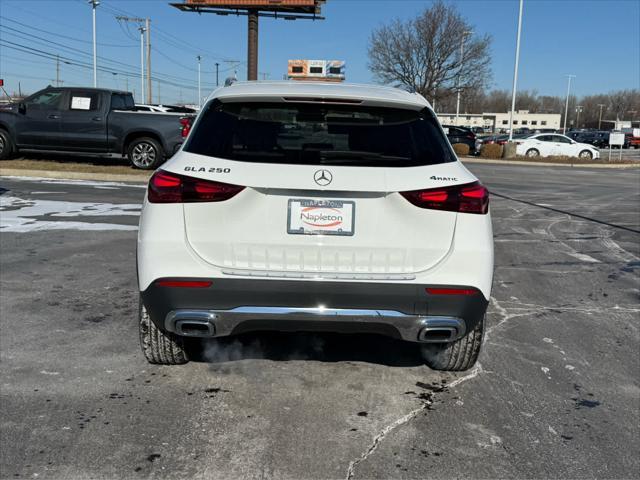 new 2025 Mercedes-Benz GLA 250 car, priced at $44,250