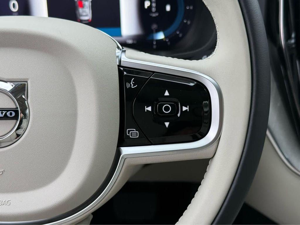 new 2025 Volvo XC60 car, priced at $52,335