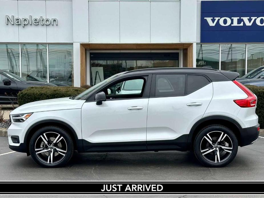 used 2020 Volvo XC40 car, priced at $28,213