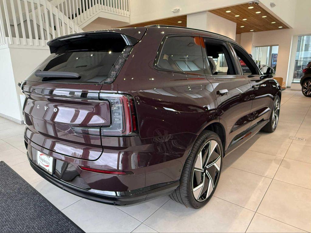 new 2025 Volvo EX90 car, priced at $88,375