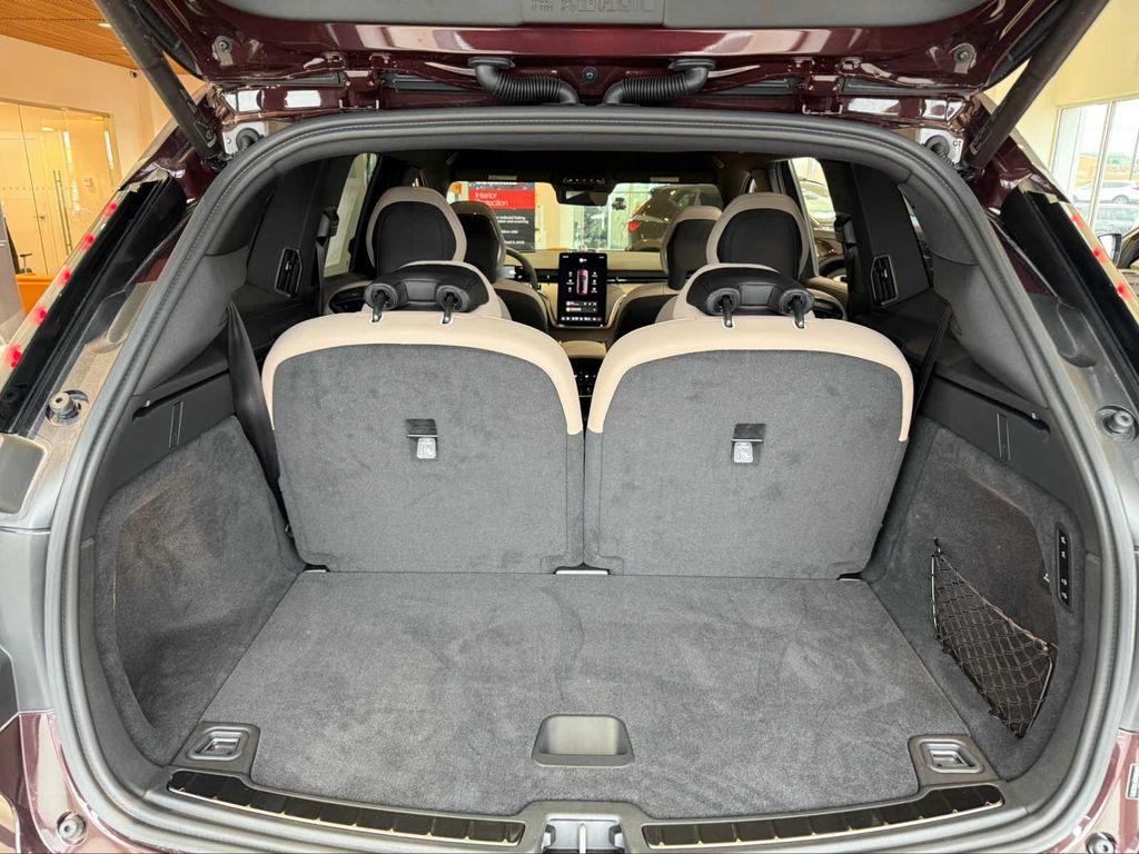 new 2025 Volvo EX90 car, priced at $88,375