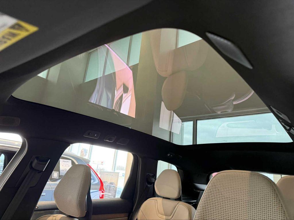 new 2025 Volvo EX90 car, priced at $88,375