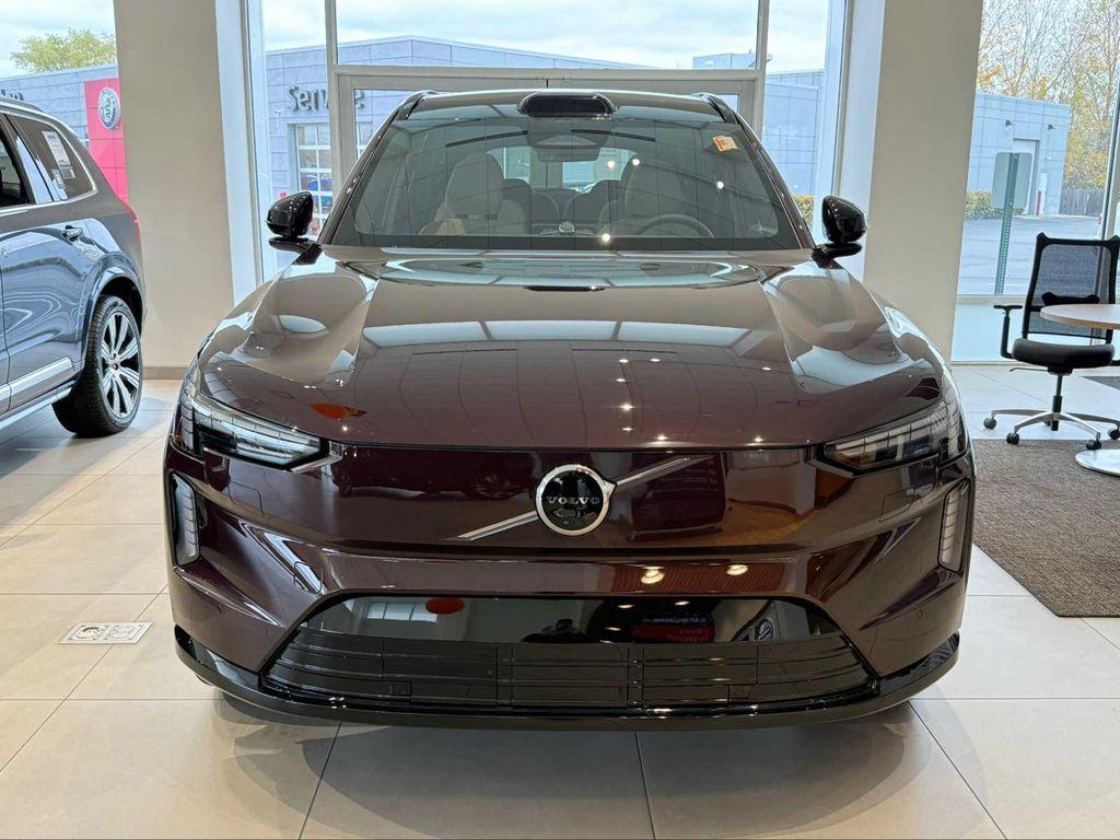 new 2025 Volvo EX90 car, priced at $88,375