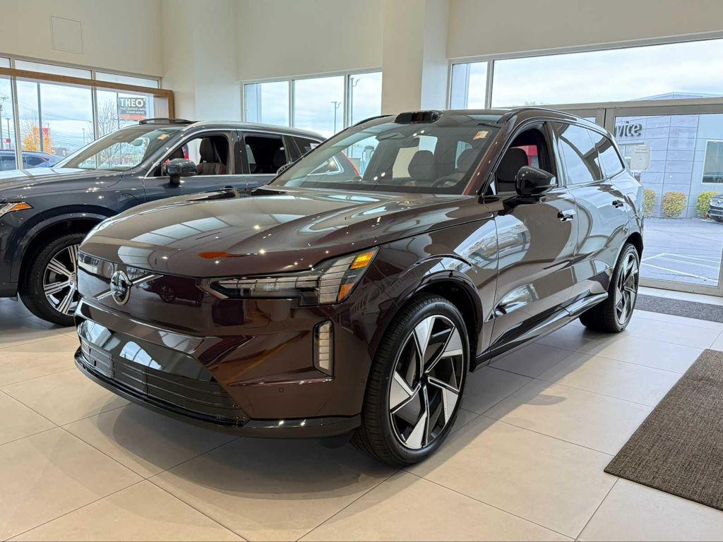 new 2025 Volvo EX90 car, priced at $88,375