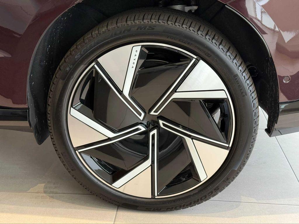 new 2025 Volvo EX90 car, priced at $88,375