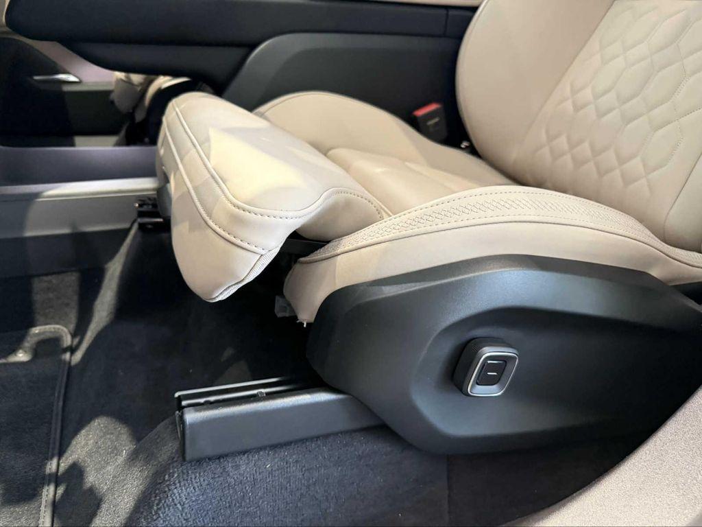 new 2025 Volvo EX90 car, priced at $88,375