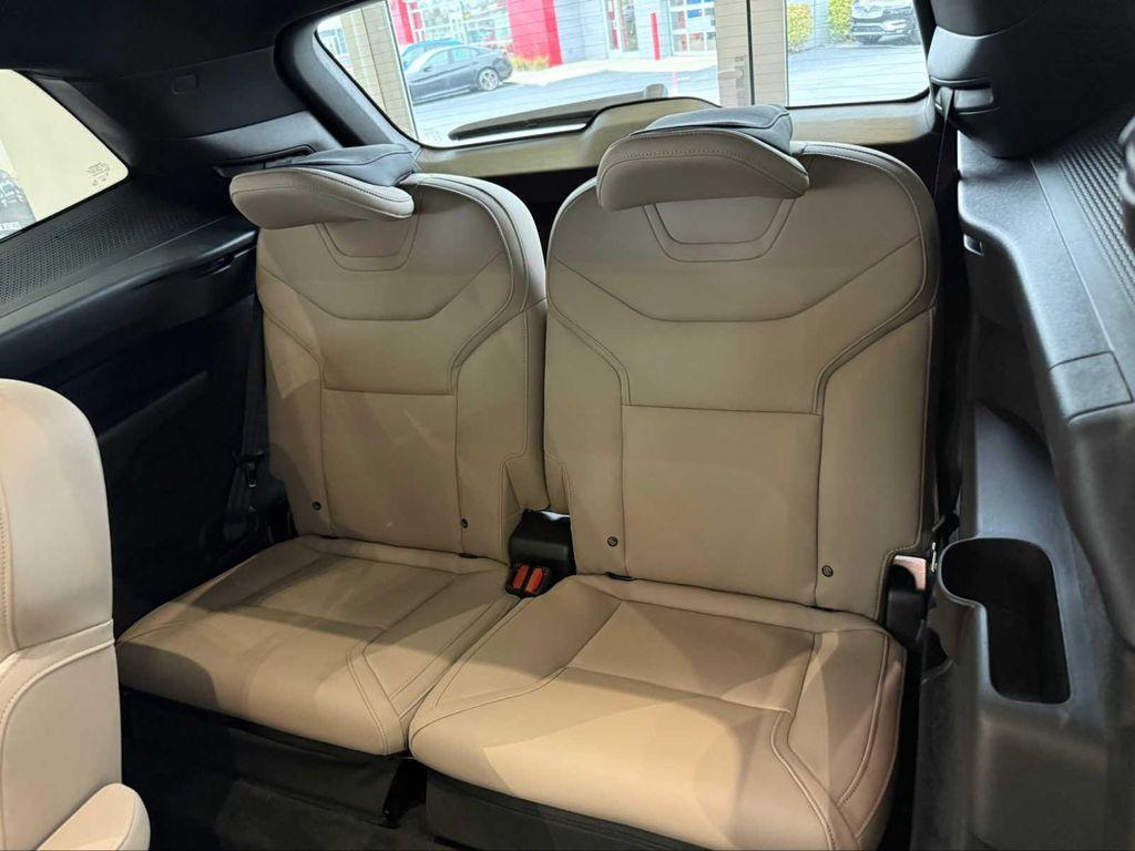 new 2025 Volvo EX90 car, priced at $88,375