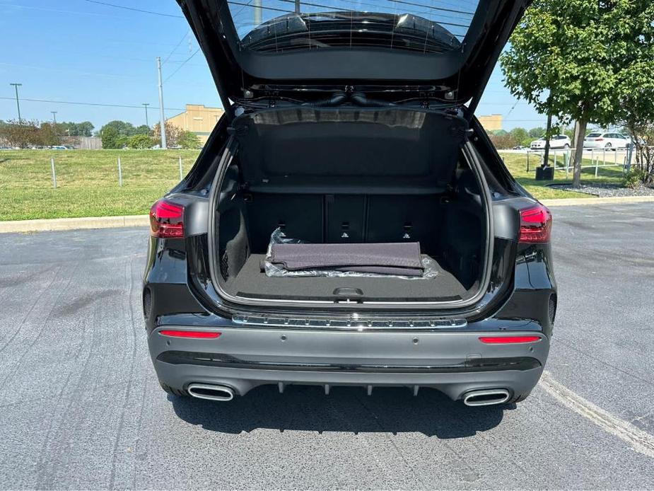 new 2025 Mercedes-Benz GLA 250 car, priced at $52,810