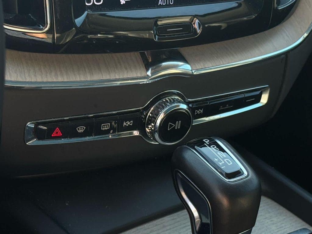 used 2021 Volvo XC60 car, priced at $31,132
