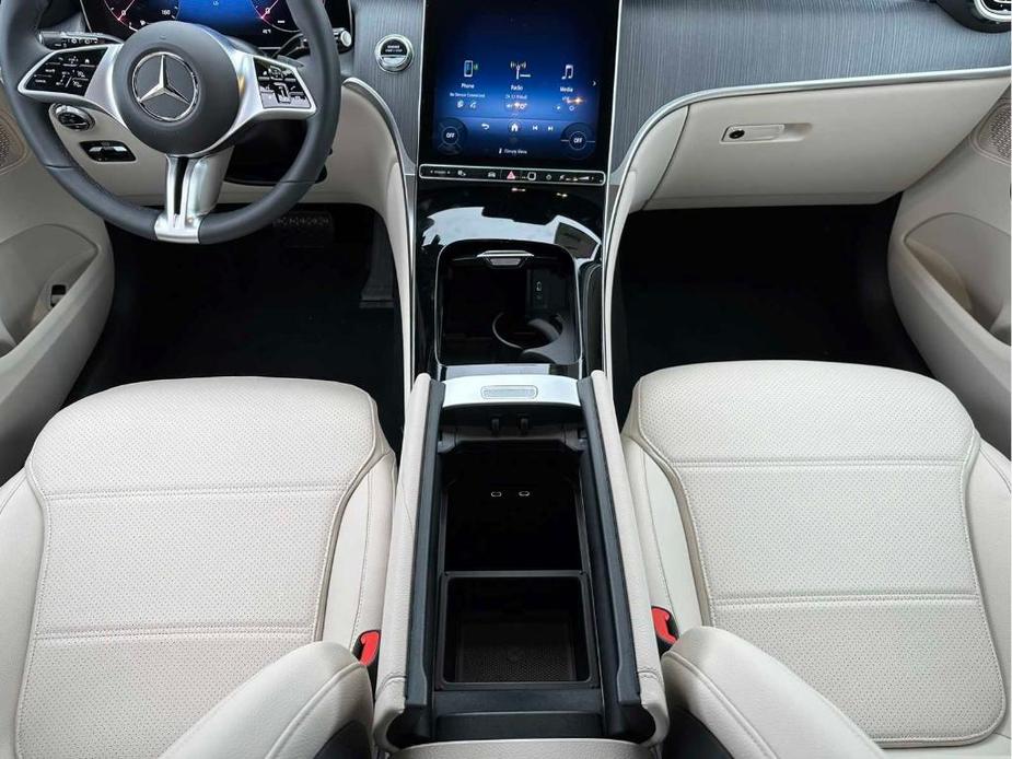 new 2024 Mercedes-Benz GLC 300 car, priced at $55,260