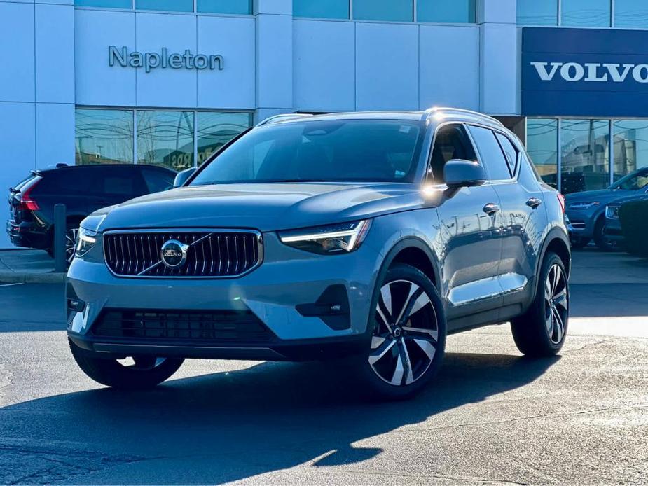 new 2024 Volvo XC40 car, priced at $46,385