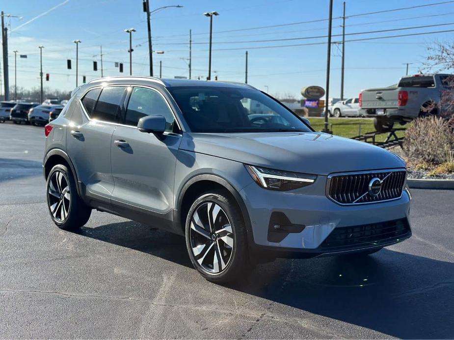 new 2024 Volvo XC40 car, priced at $46,385