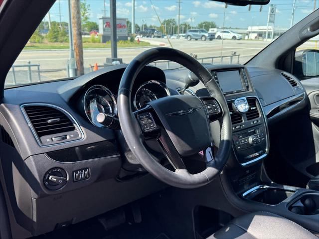 used 2015 Chrysler Town & Country car, priced at $9,929