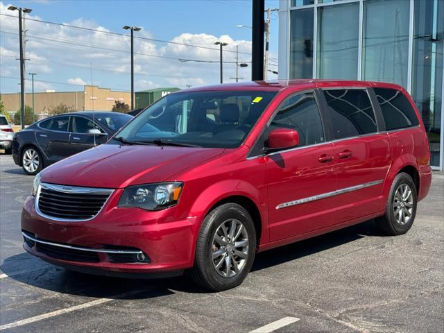 used 2015 Chrysler Town & Country car, priced at $9,929