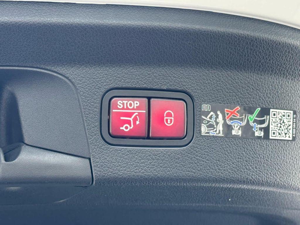 new 2026 Mercedes-Benz GLE 450 car, priced at $83,680