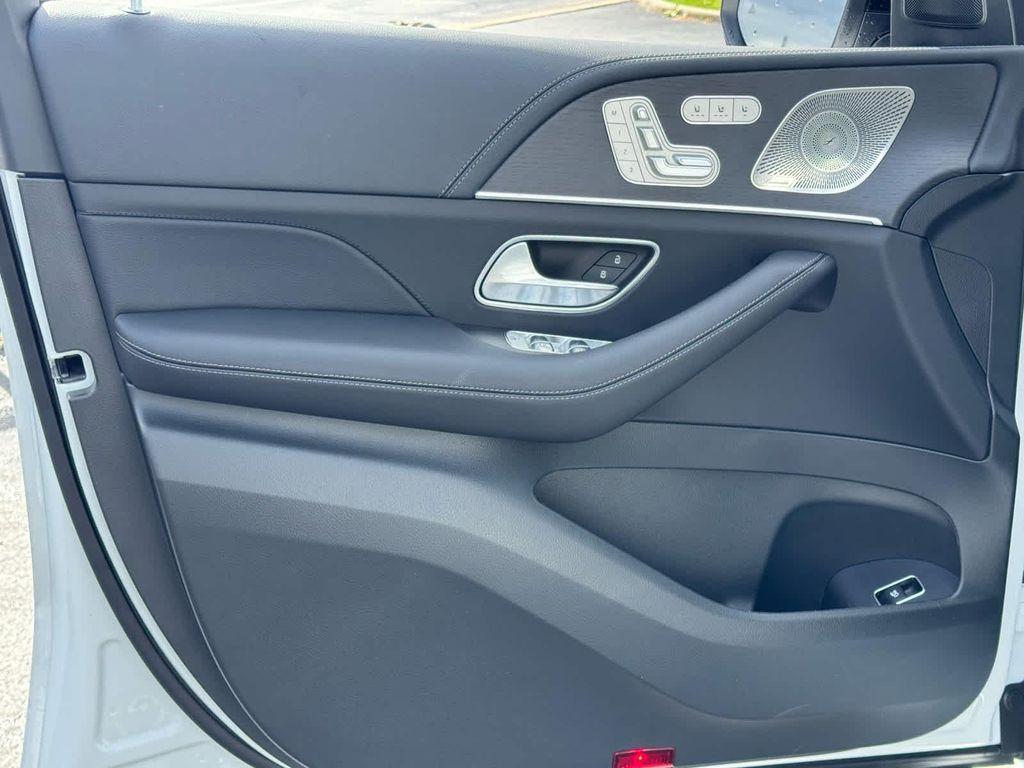 new 2026 Mercedes-Benz GLE 450 car, priced at $83,680