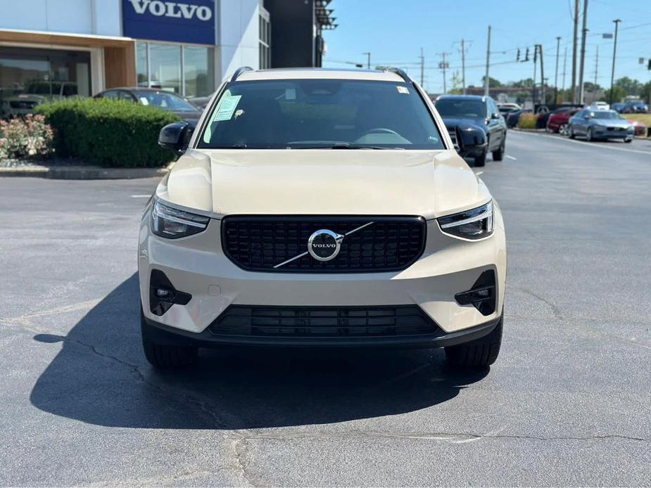 new 2025 Volvo XC40 car, priced at $50,825