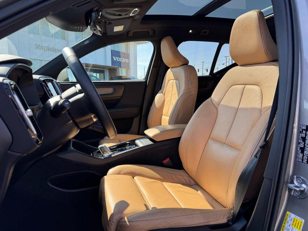 used 2022 Volvo XC40 car, priced at $31,888