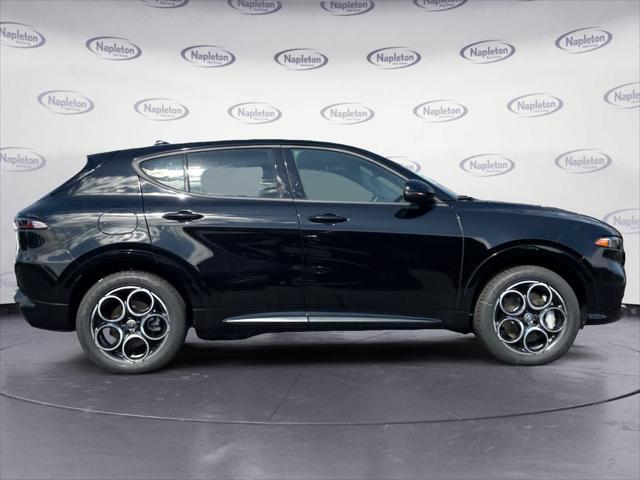 new 2025 Alfa Romeo Tonale car, priced at $48,725