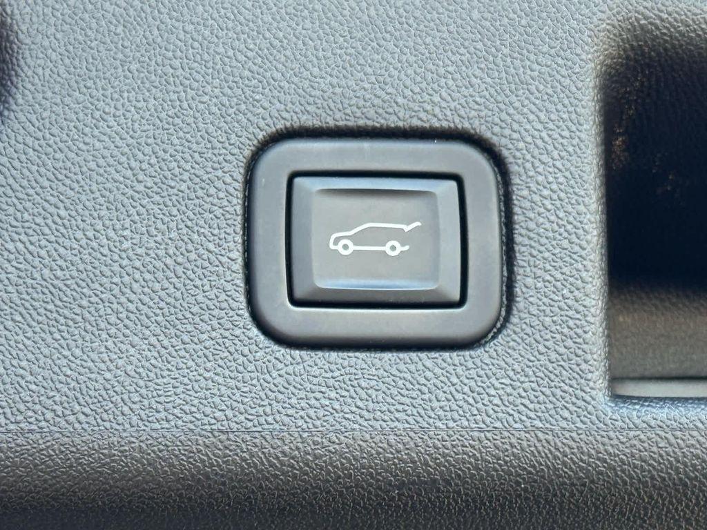 used 2022 Chevrolet Equinox car, priced at $22,642