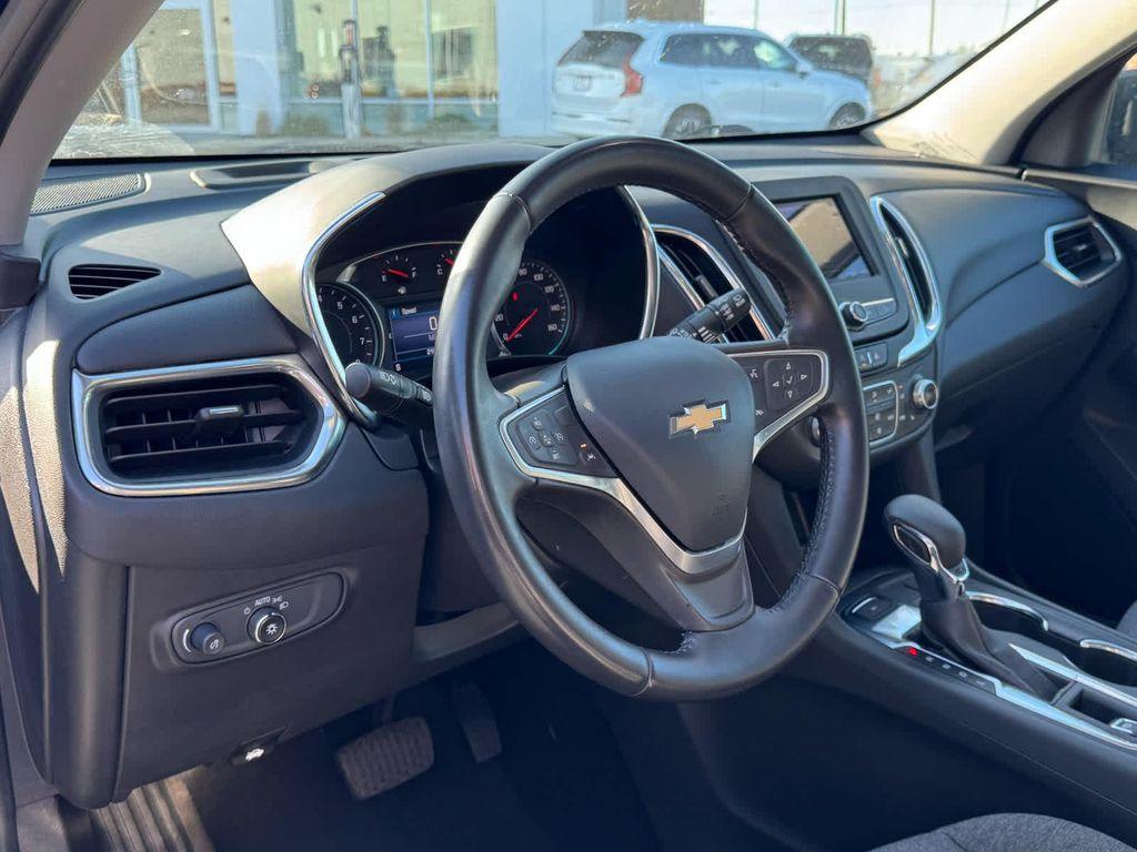used 2022 Chevrolet Equinox car, priced at $22,642