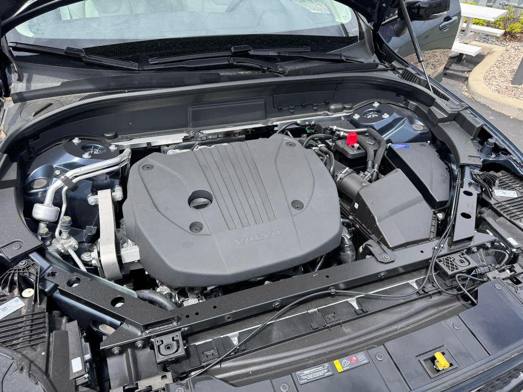 new 2025 Volvo XC60 car, priced at $46,895
