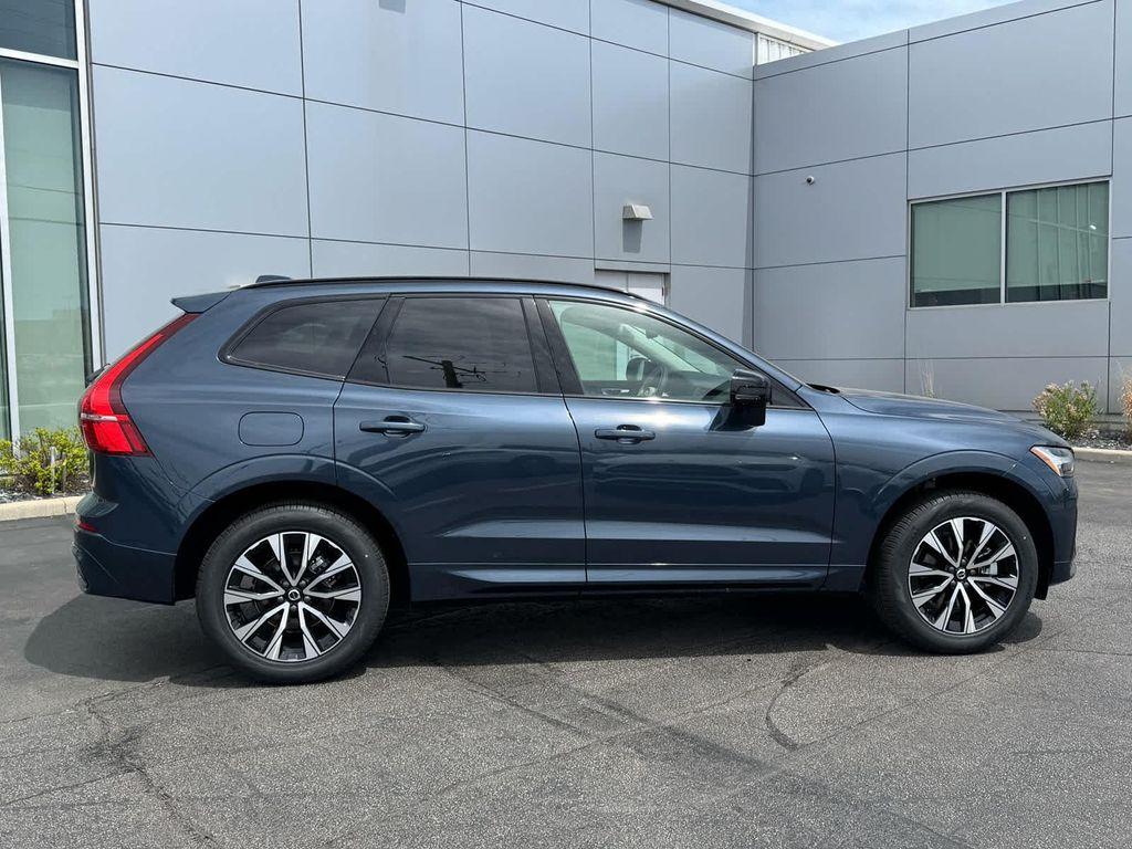 new 2025 Volvo XC60 car, priced at $46,895