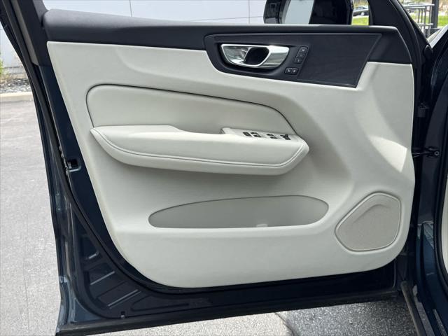 new 2025 Volvo XC60 car, priced at $46,324