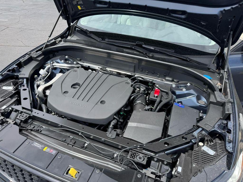 new 2025 Volvo XC60 car, priced at $46,895