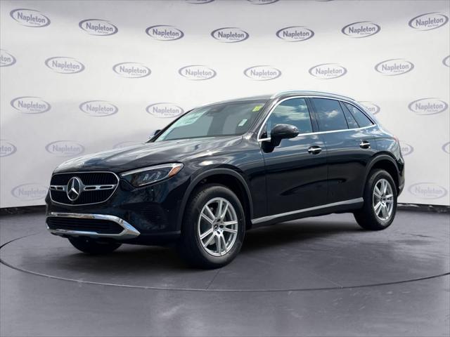 new 2025 Mercedes-Benz GLC 300 car, priced at $56,585