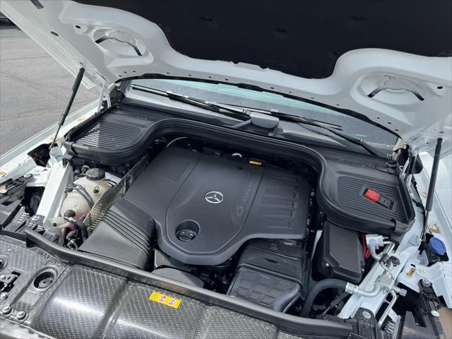 new 2025 Mercedes-Benz GLS 450 car, priced at $90,980