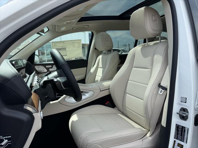 new 2025 Mercedes-Benz GLS 450 car, priced at $90,980