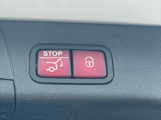 used 2021 Mercedes-Benz GLB 250 car, priced at $26,895